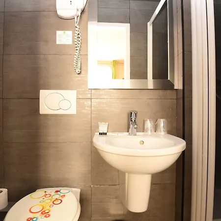 艾米丽酒店 巴黎